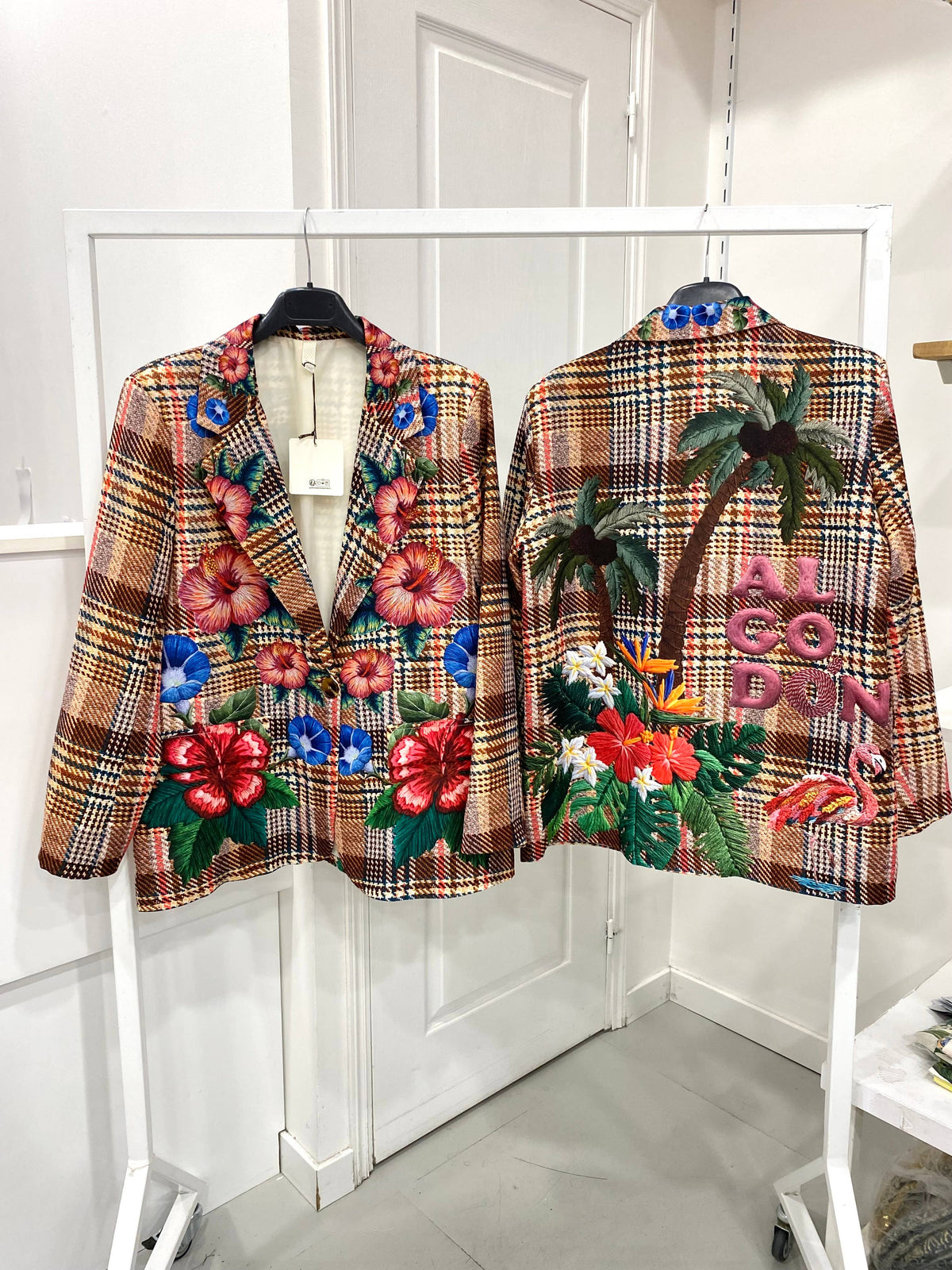 Kvinna blazer med konstnärligt tryck